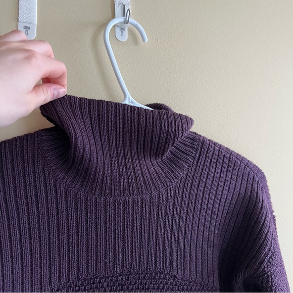 Lululemon 100% merino wool turtleneck sweater - Picture 5 of 5